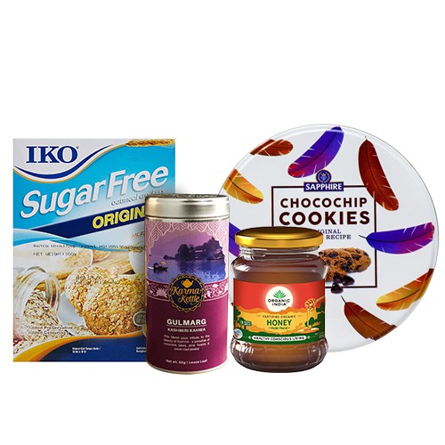 Alluring Gift Hamper of Gulmarg Tea with Assorted Treats