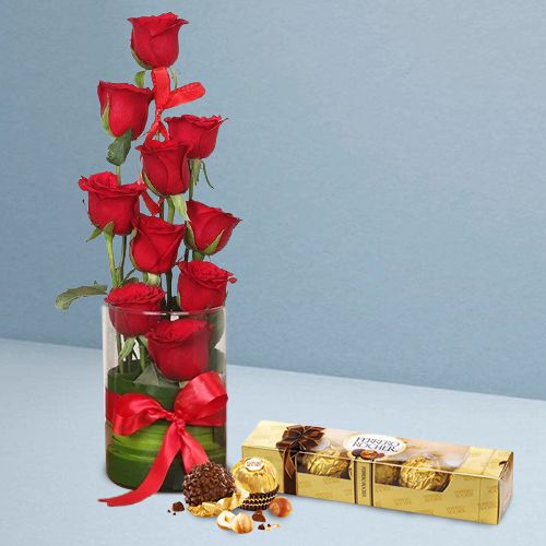 Chocolaty Love Combo of Red Roses in Vase with Ferrero Rocher