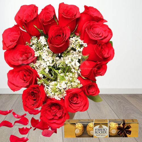 Wonderful Heart Shape Arrangement of Red Roses n Ferrero Rocher