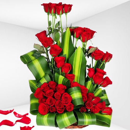 Brilliant Red Roses Arrangement for Rose Day