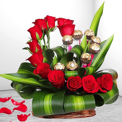 Hearty Arrangement of Red Roses and Ferrero Rocher