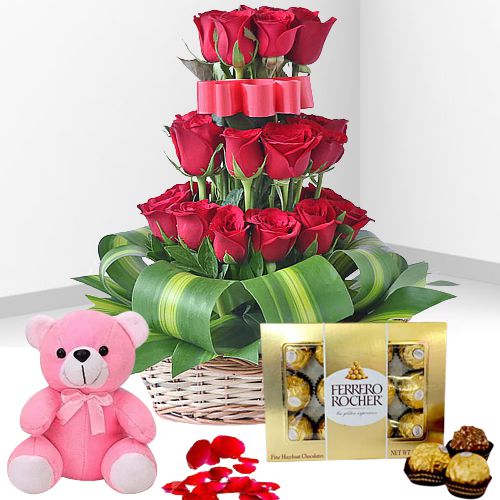 Lovely Roses Arrangement with Ferrero Rocher N Teddy
