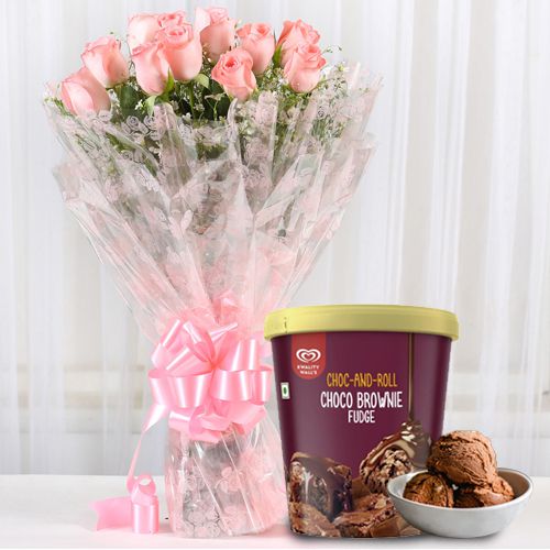 Amazing Pink Roses Bouquet with Choco Brownie Fudge Ice Cream from Kwality Walls