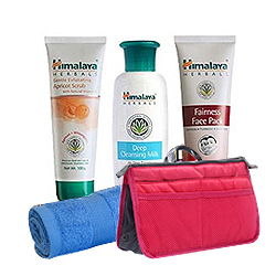 Stunning 3 in 1 Herbal Face Pack Hamper from Himalaya
