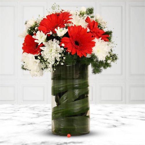 Stunning Gerberas N Daisies Vase Arrangement