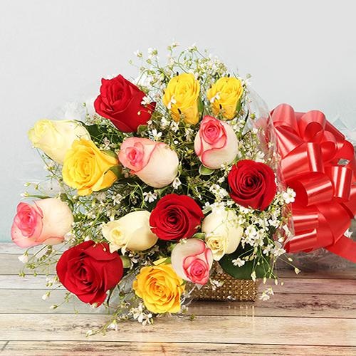 Artistic Bouquet of Mixed Roses for Mom