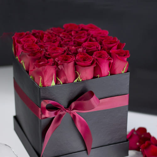 Amazing Red Roses Luxury Box